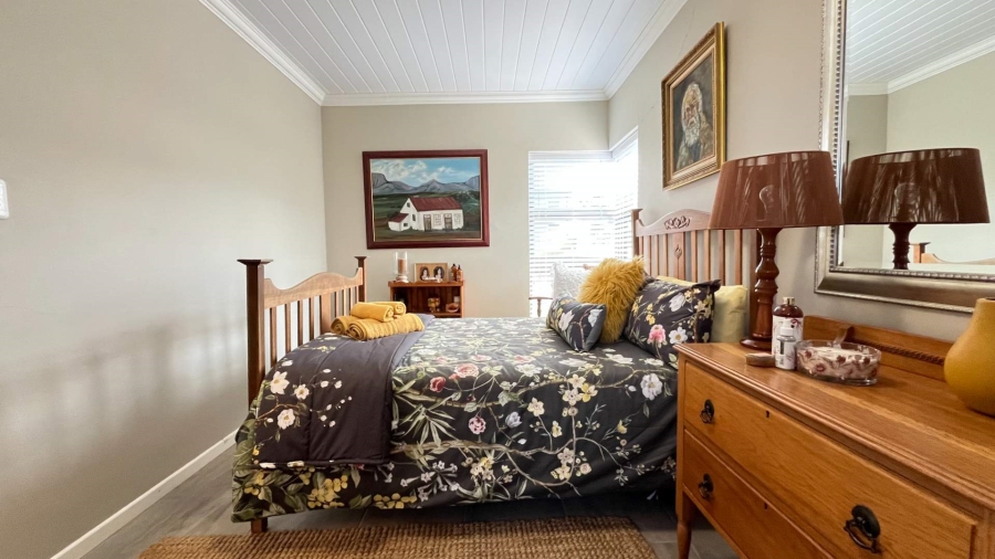 5 Bedroom Property for Sale in Dana Bay Western Cape